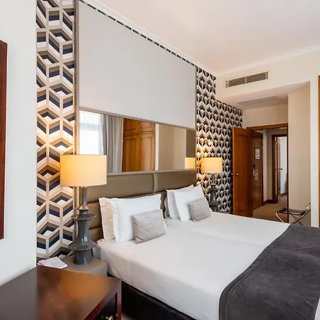 Mundial Hotel 4*