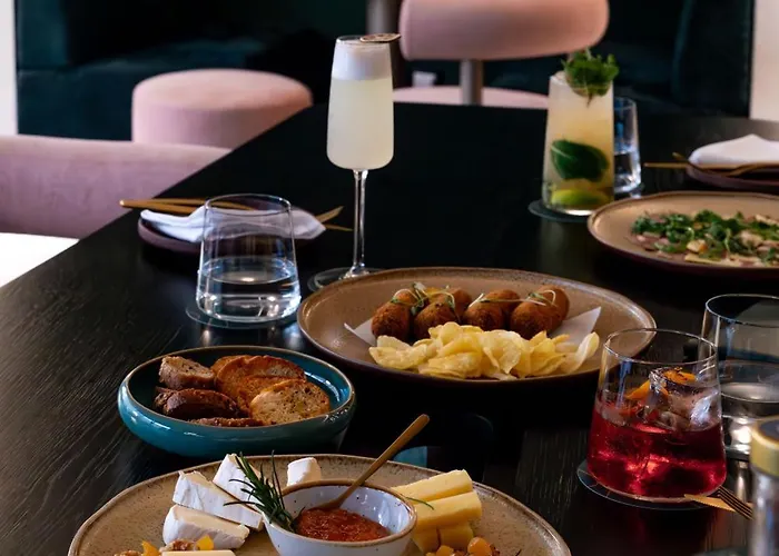 Готель Mundial