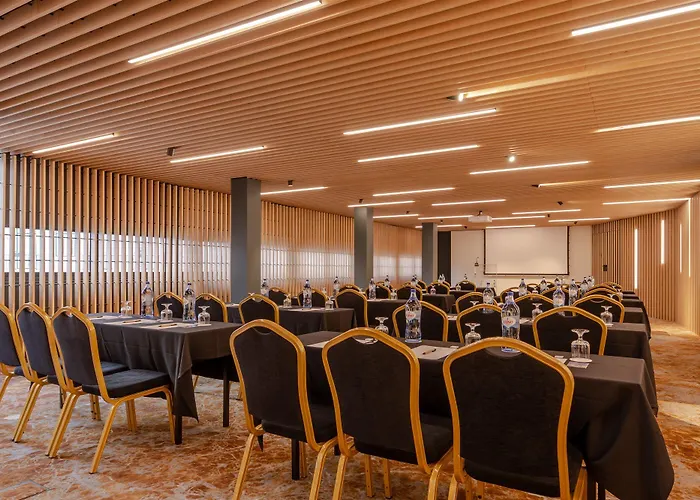 Готель Mundial